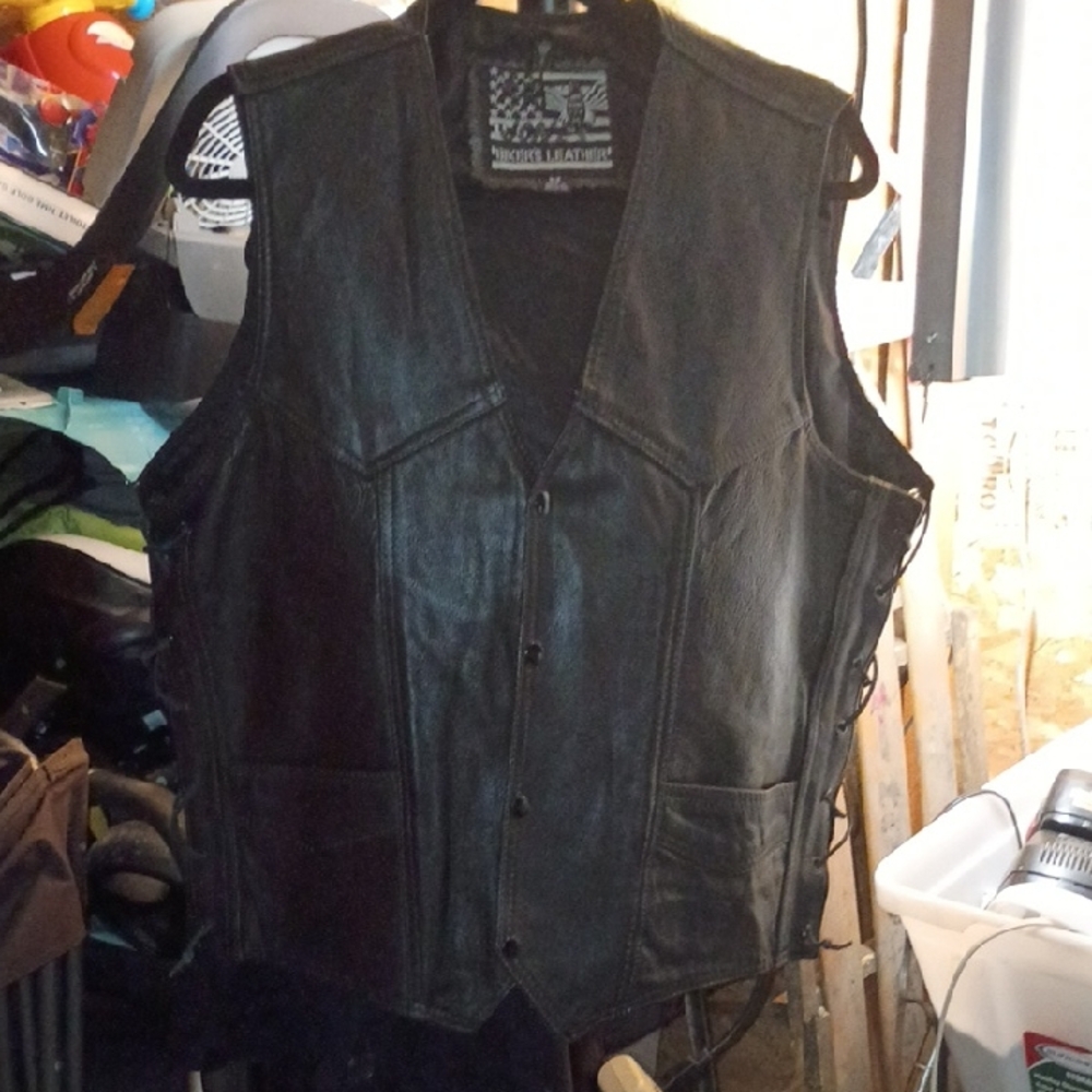 Men's Biker Black Leather Vest Size 52